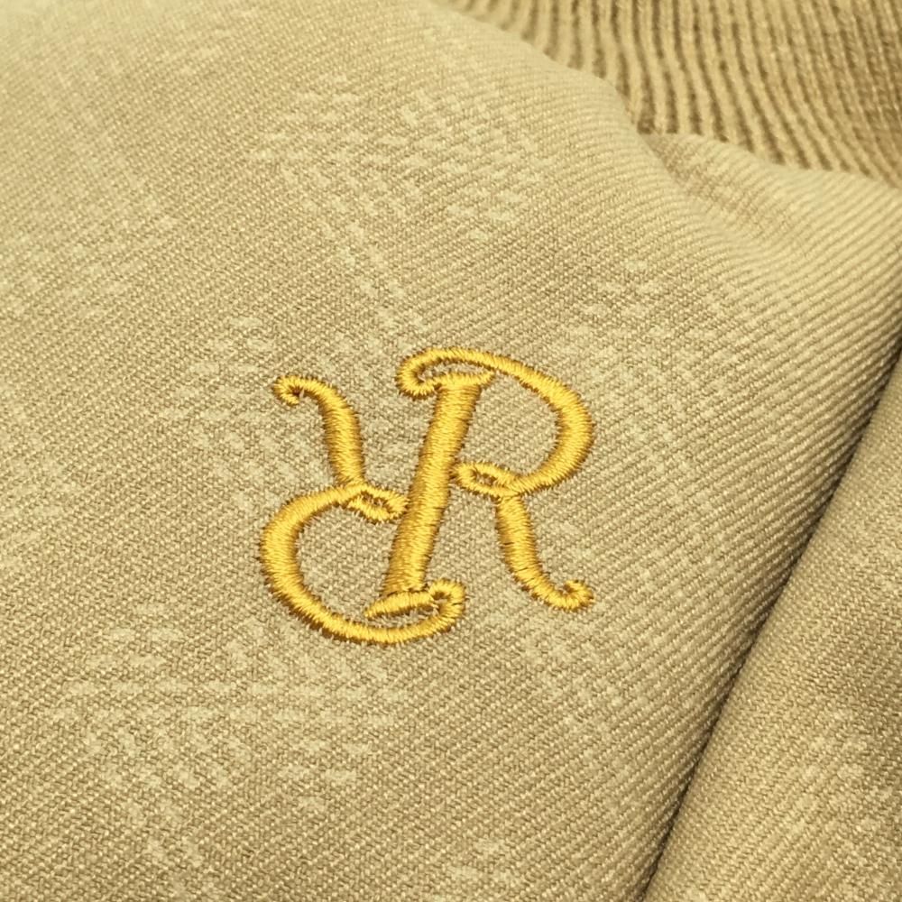 ベージュ 地模様