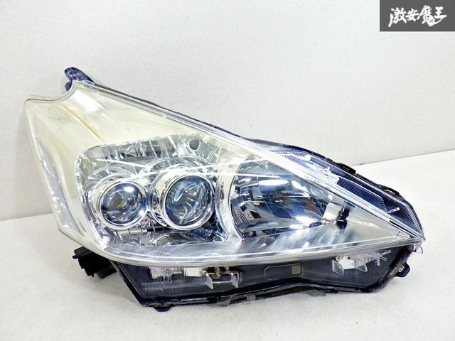 ストア出品】トヨタ純正 ZVW40W ZVW41W プリウスα 前期 LED