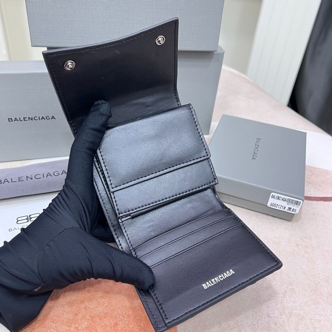 今日特価】Balenciaga ミニウォレット, シャイニークロコダイル
