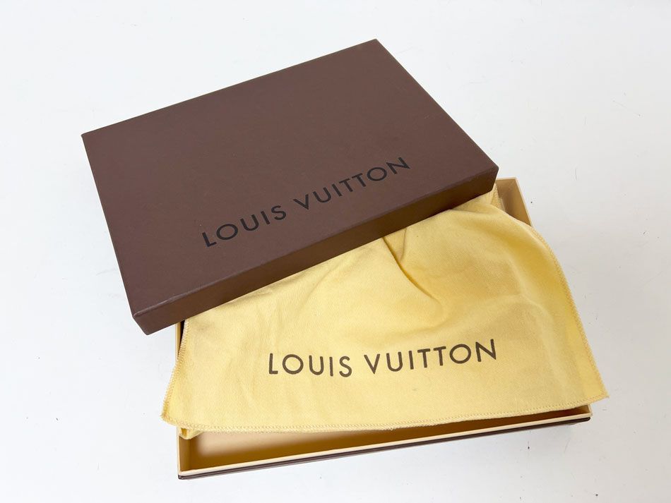 VUITTON