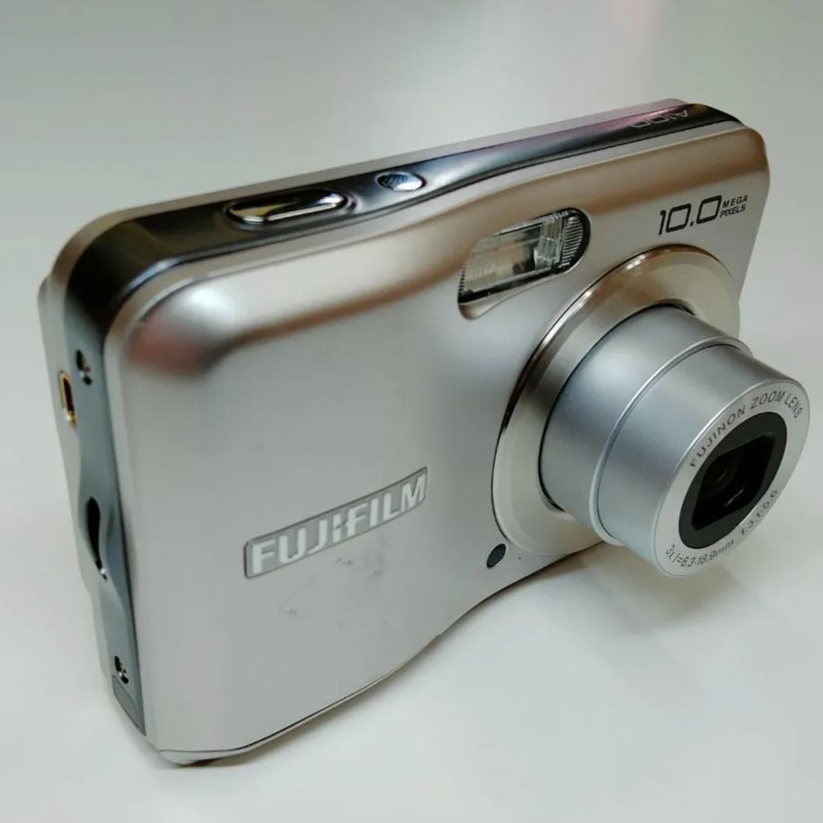 稼働確認済み】フジフイルム デジタルカメラ「A100」単3形乾電池
