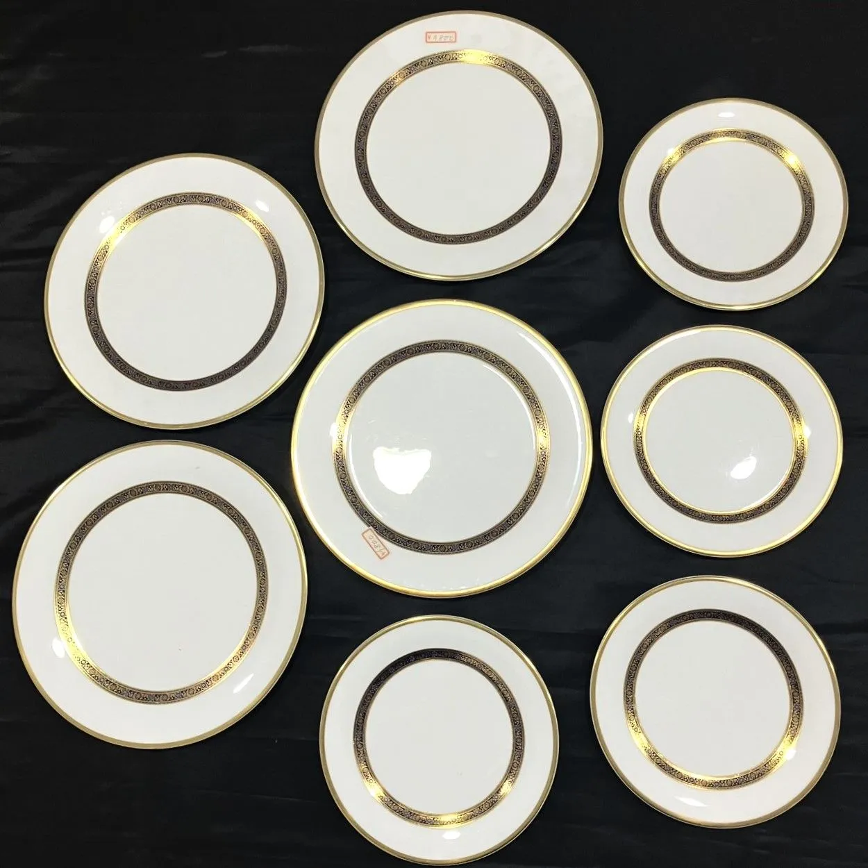 ロイヤルドルトン Harlow 食器セット Amazon.com | Royal Doulton: Royal Doulton Harlow Pattern: Dinner