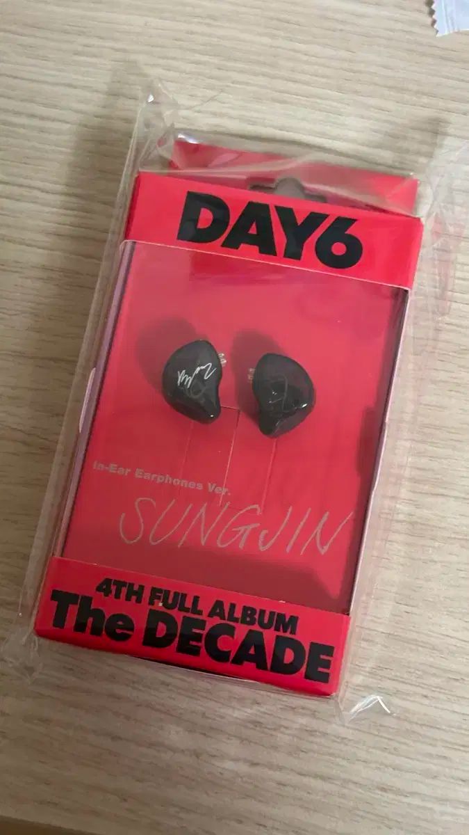 新品未開封 トレカ付き DAY6 The DECADE イヤホン SUNGJIN トレカ 付き