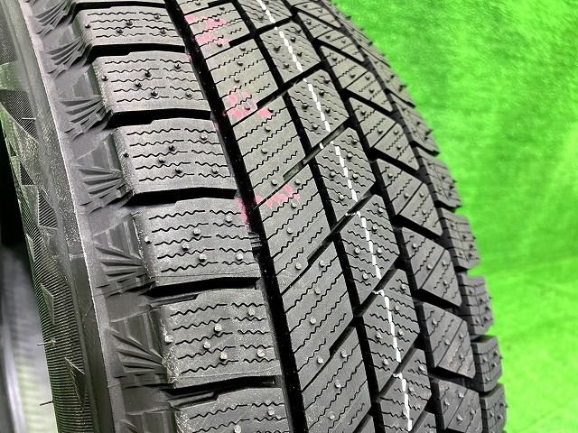 スタッドレス