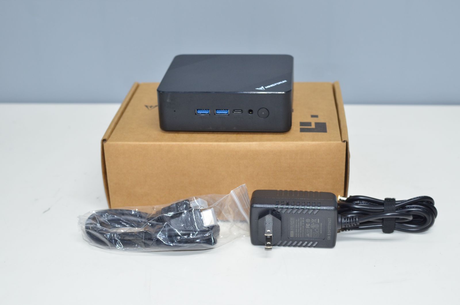 MINISFORUM UN100P Mini PC Windows 11 Pro ミニコンピュータ Processor-N100 メモリ16GB SSD512GB Windows11 無線内蔵