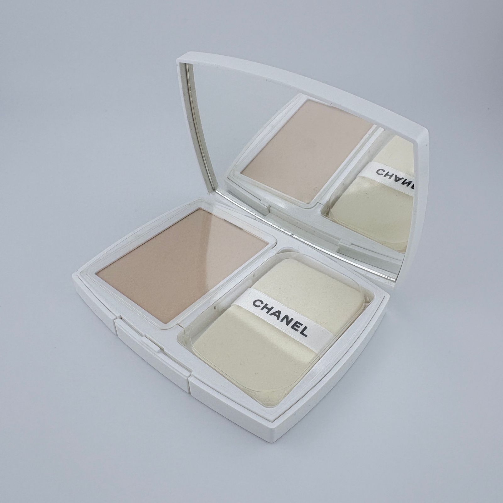 CHANEL ル ブラン ブライトニング コンパクトB20 ブラン