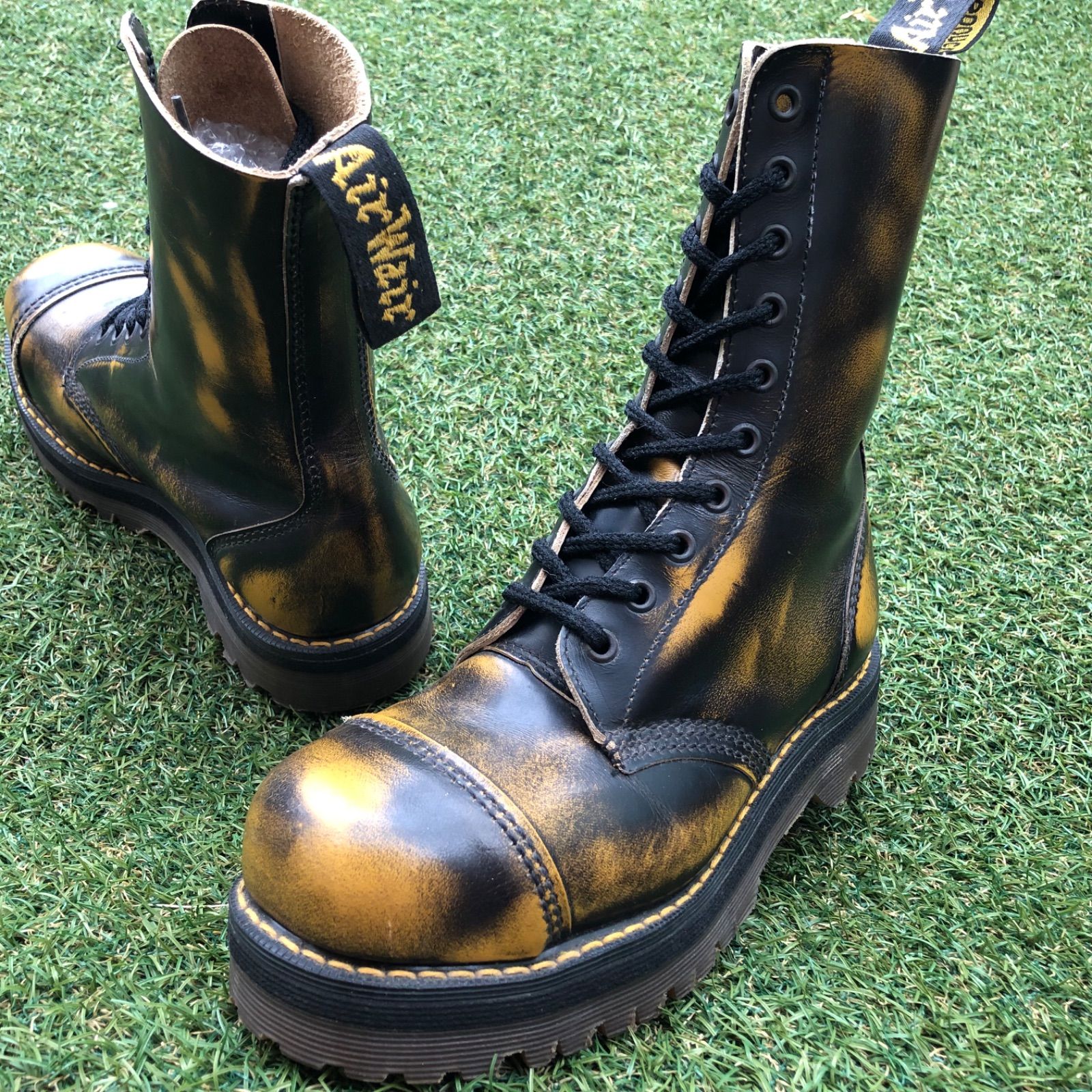 スチールト Dr.Martens - 激レアモデルクレイジーボムイングランド製の