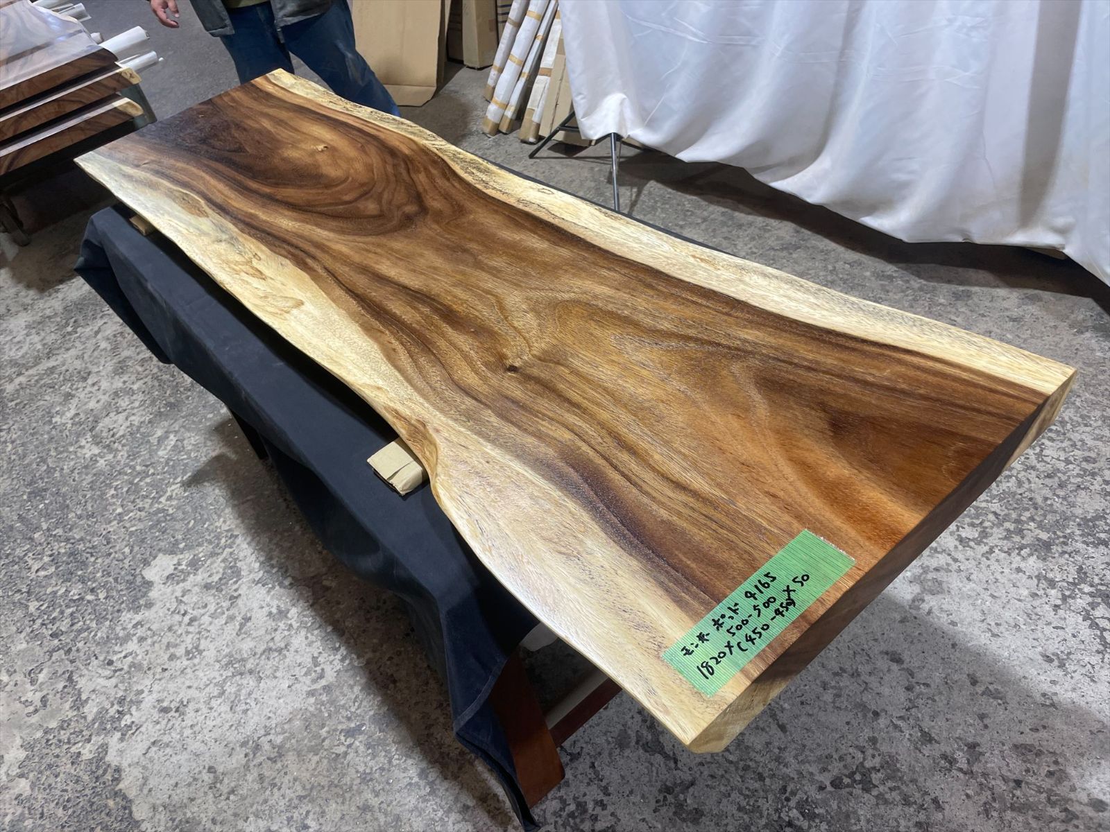 モンキーポッドテーブル KIDOMEIMOKU モンキーポッド一枚板ダイニングテーブル｜200cm(6