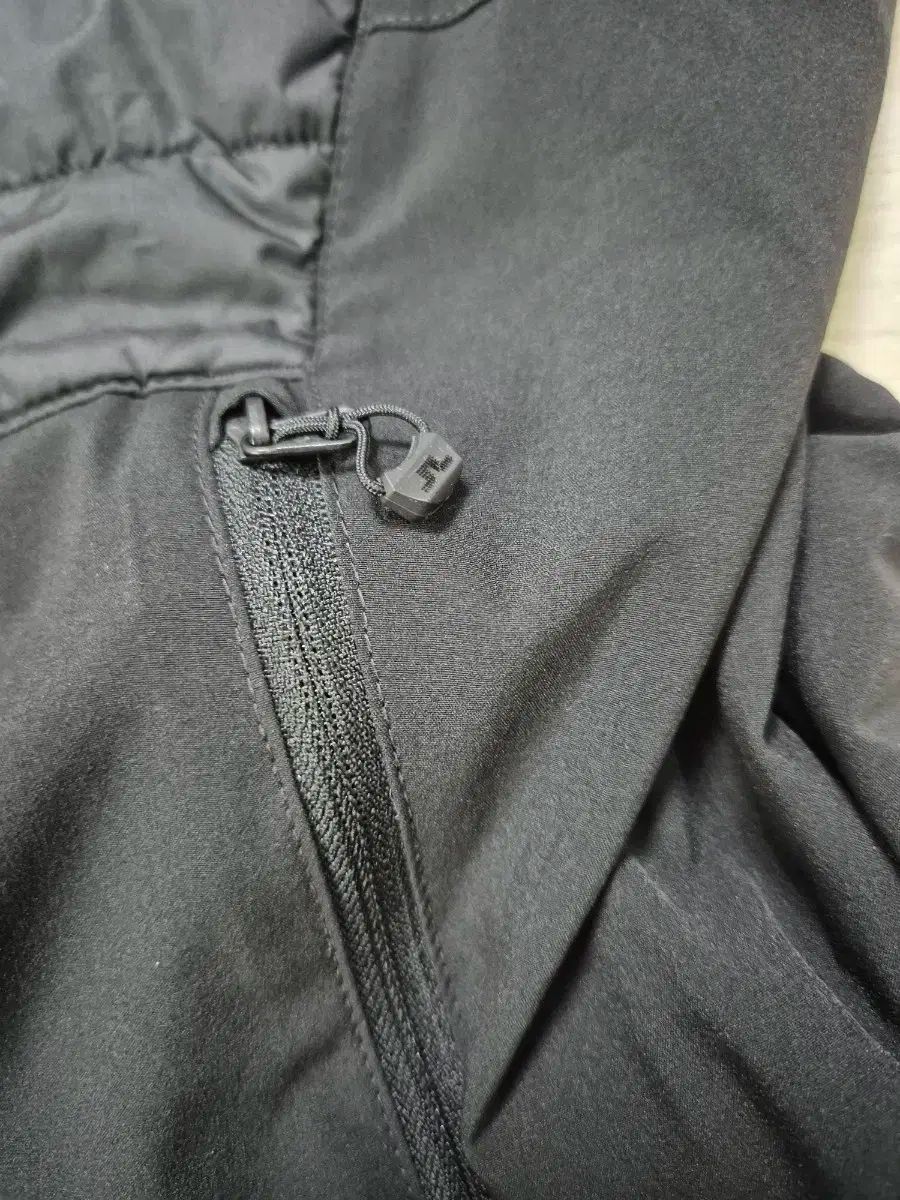 J.リンドバーグ ハイブリッド プリマロフト ダウン ジャケット LLC-HASEGAWATOSO_COM