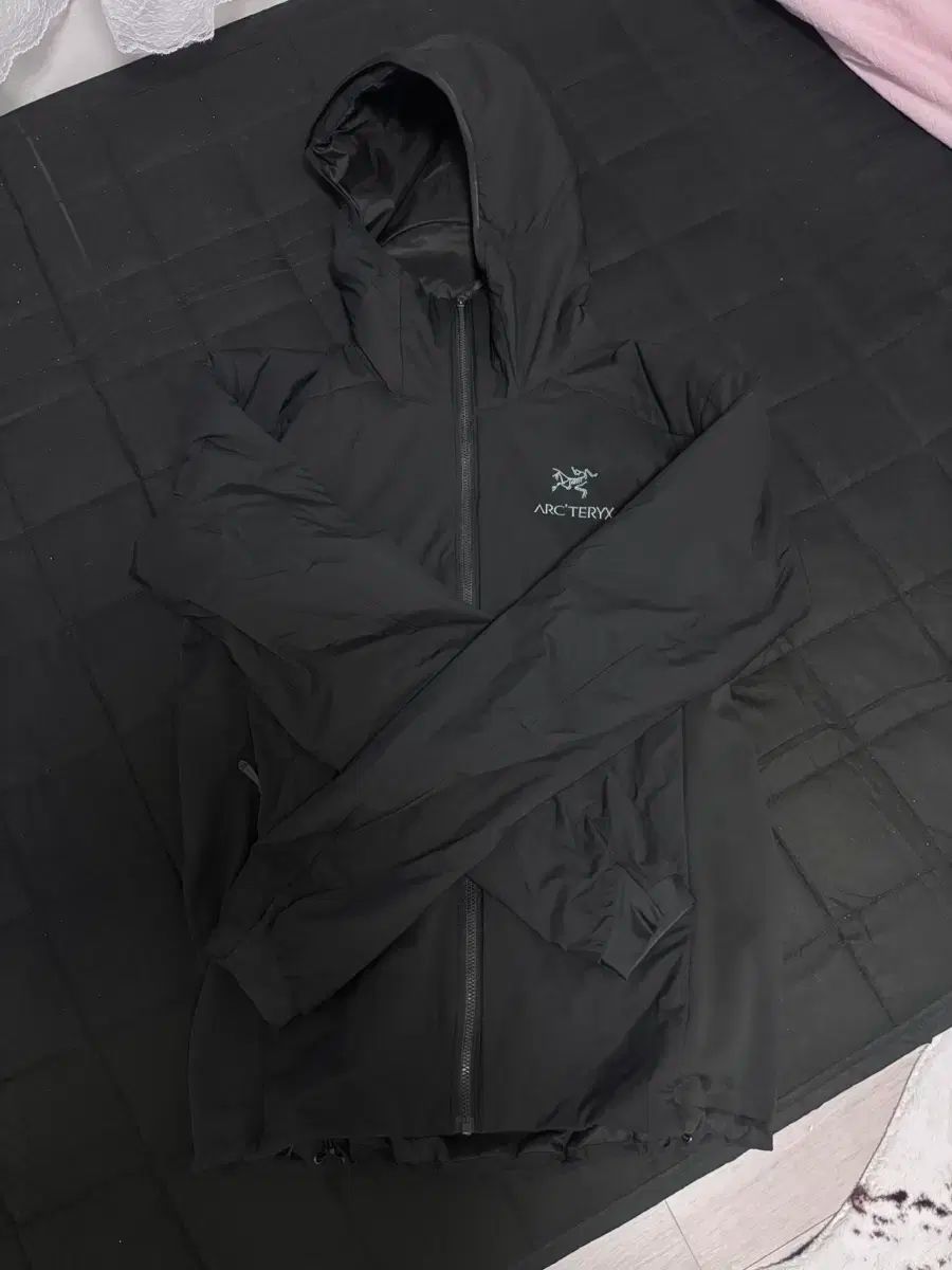 ARC TERYX アークテリクス Atom アトム フーディ ブラック S