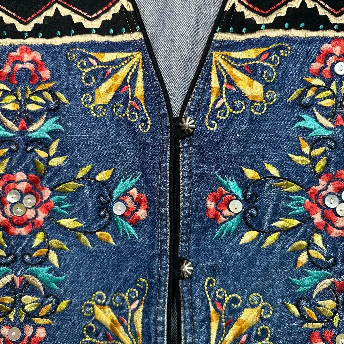 フローラル 刺繡