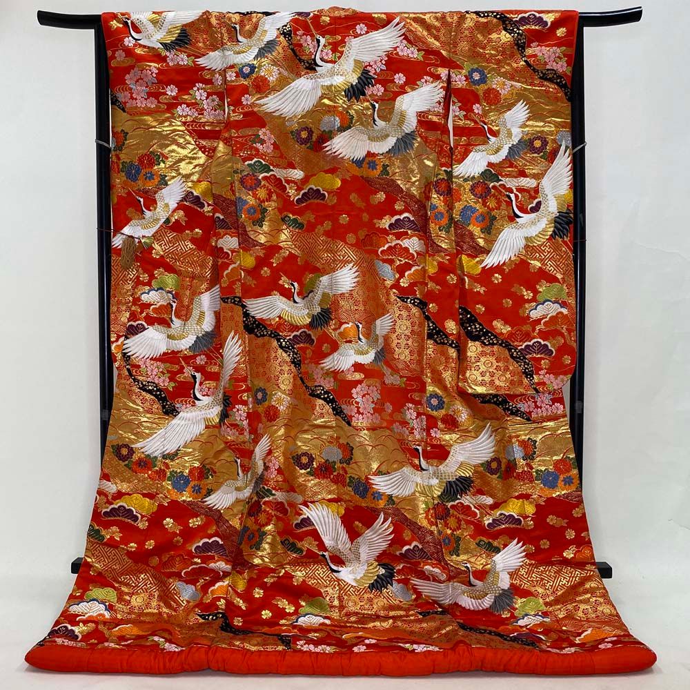 色打掛 正絹 鶴 刺繍 金 赤 打掛 Mサイズ 裄65.5 花嫁衣裳 婚礼  