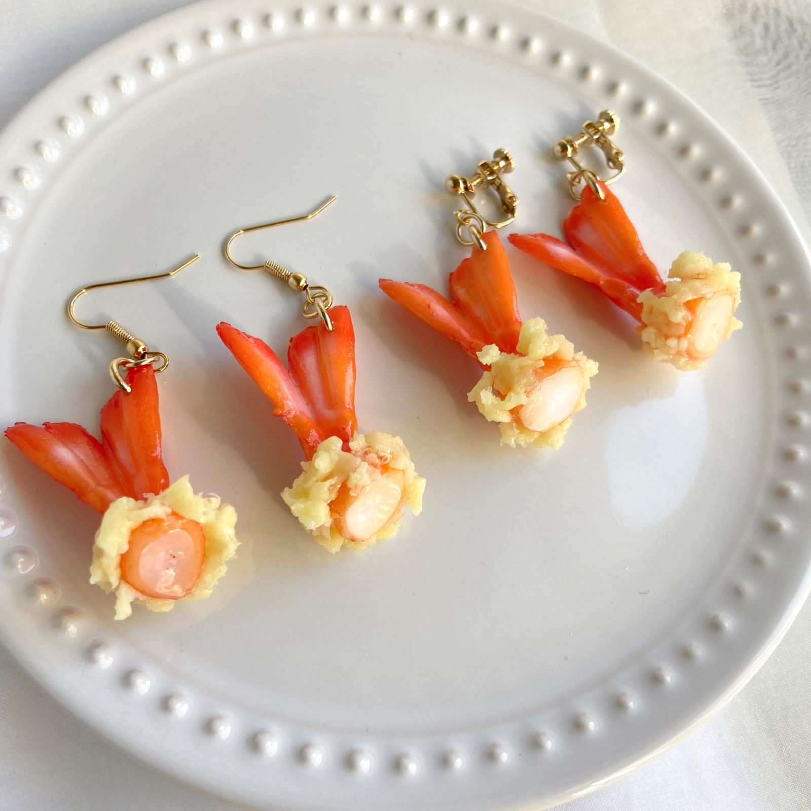 再販！海老の天ぷらの尻尾だけ残しました ピアスorイヤリング 食品