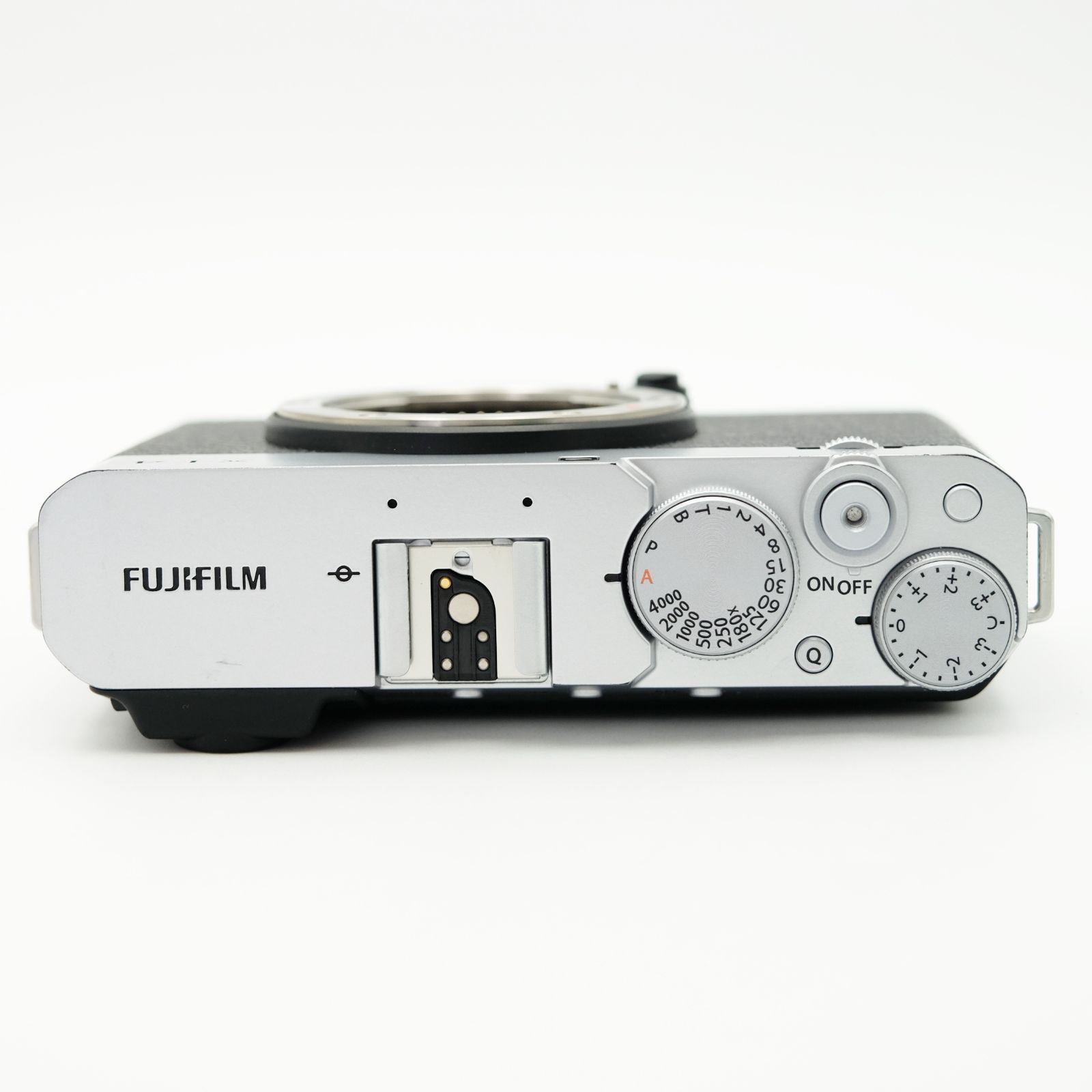 富士フイルム - 【良品/ショット数1179】Fujifilm X-E4 シルバー 良品/ショット数1179】Fujifilm X-E4 シルバー ミラーレス一眼