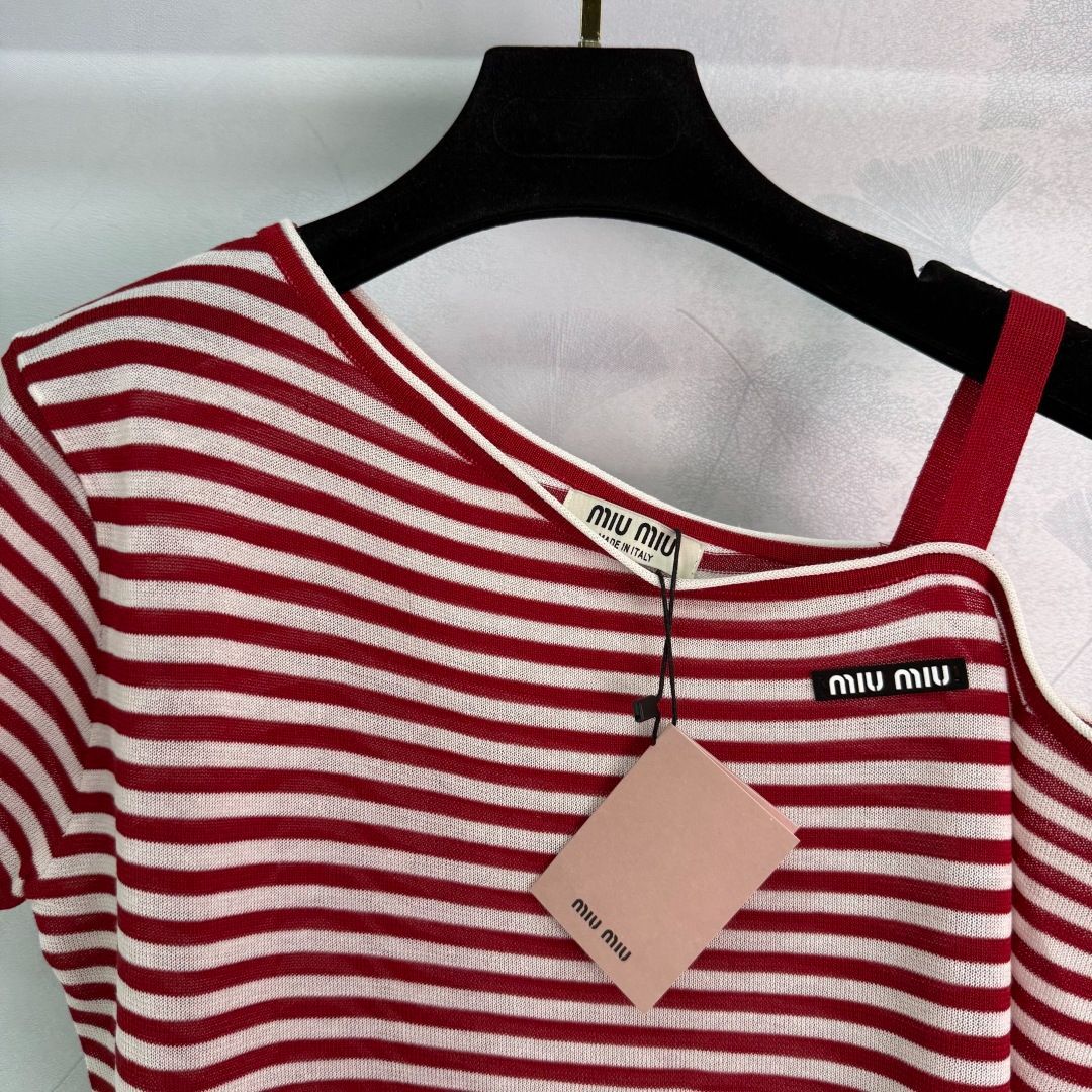 未使用品 イヴサンローラン vintage YVES SAINT LAURENT 総レース 花柄 ノースリーブ カットソー オールド ヴィンテージ ビンテージ 9A3 未使用 イヴサンローラン vintage YVES SAINT LAURENT 総レース
