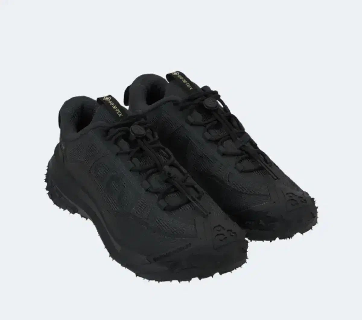 30日間返品交換可能！ ナイキ ACG マウンテン フライ 2 ロー ブラック 【保障できる！】