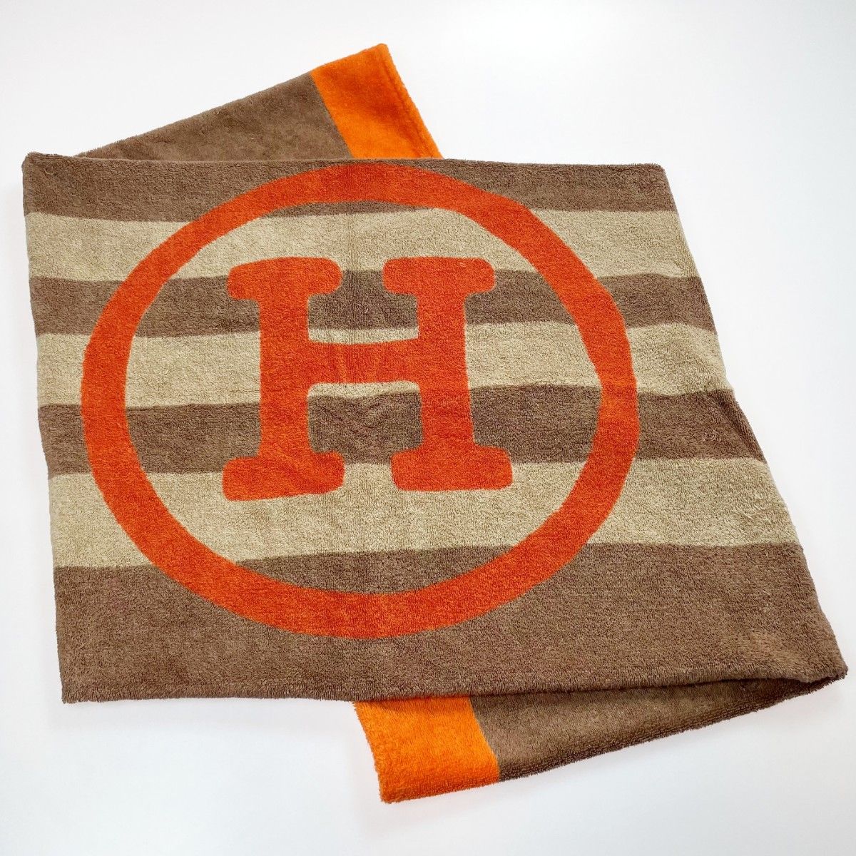 HERMES Hロゴ バスタオル 箱付き HERMES Hロゴ バスタオル 箱付き
