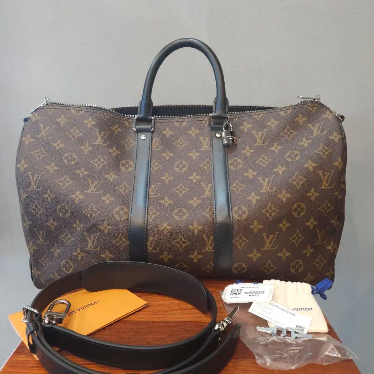 Louis Vuitton ルイヴィトン 旅行かばん キーポル 45 マカサー バンドリエール