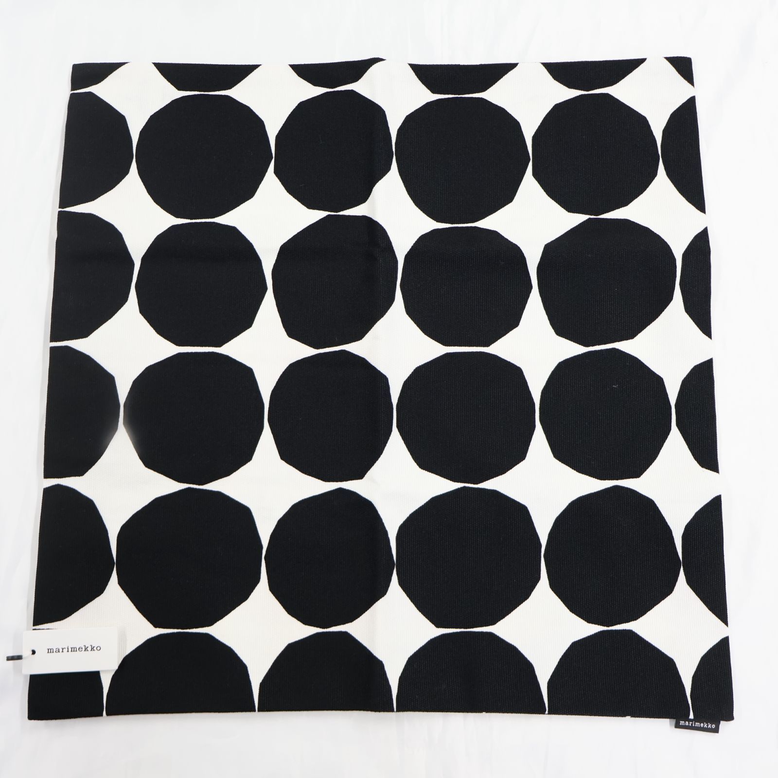 ★新品・未使用★MARIMEKKO マリメッコ クッションカバー