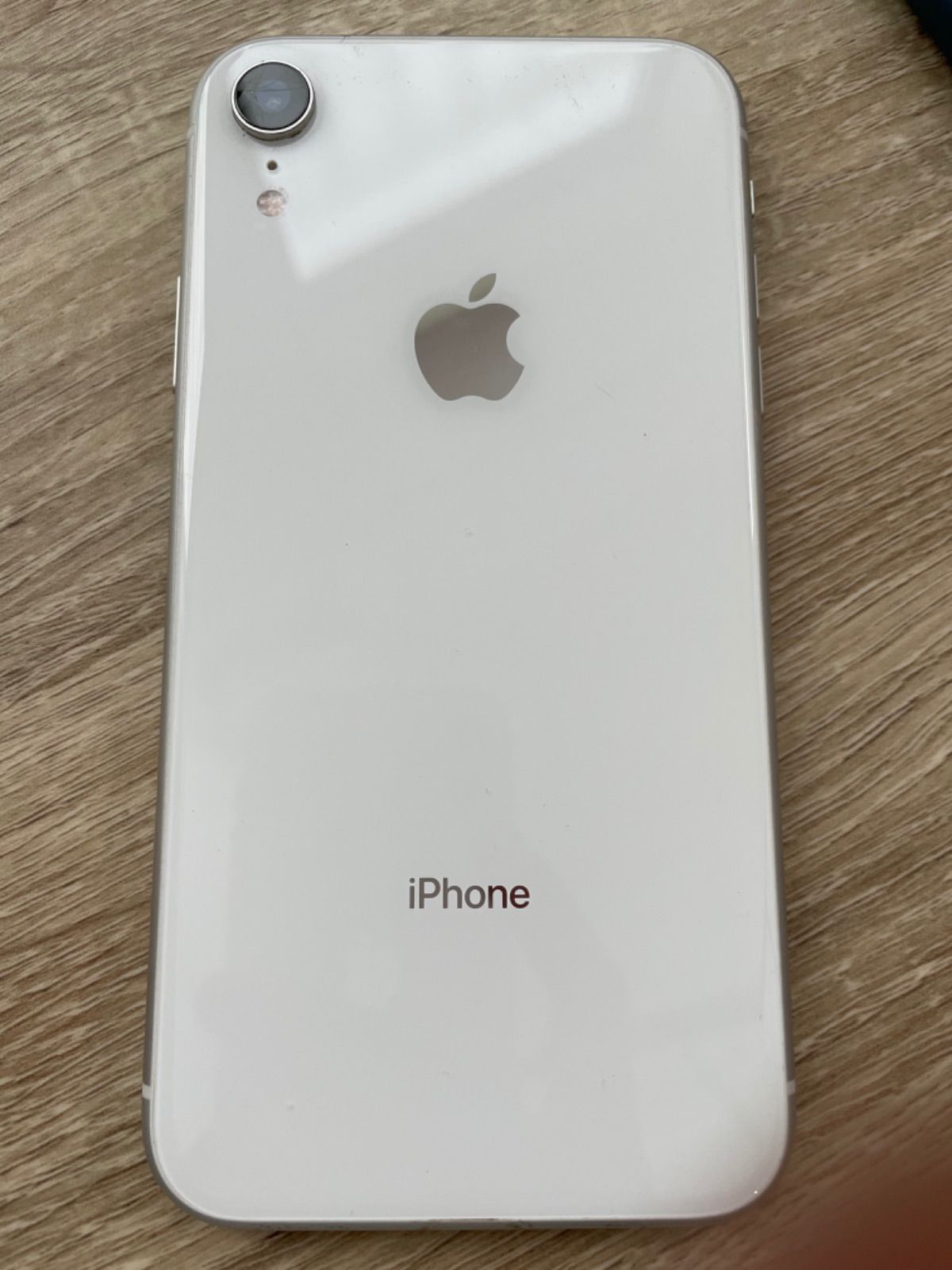 iPhone XR White 64 GB au simフリー - メルカリ