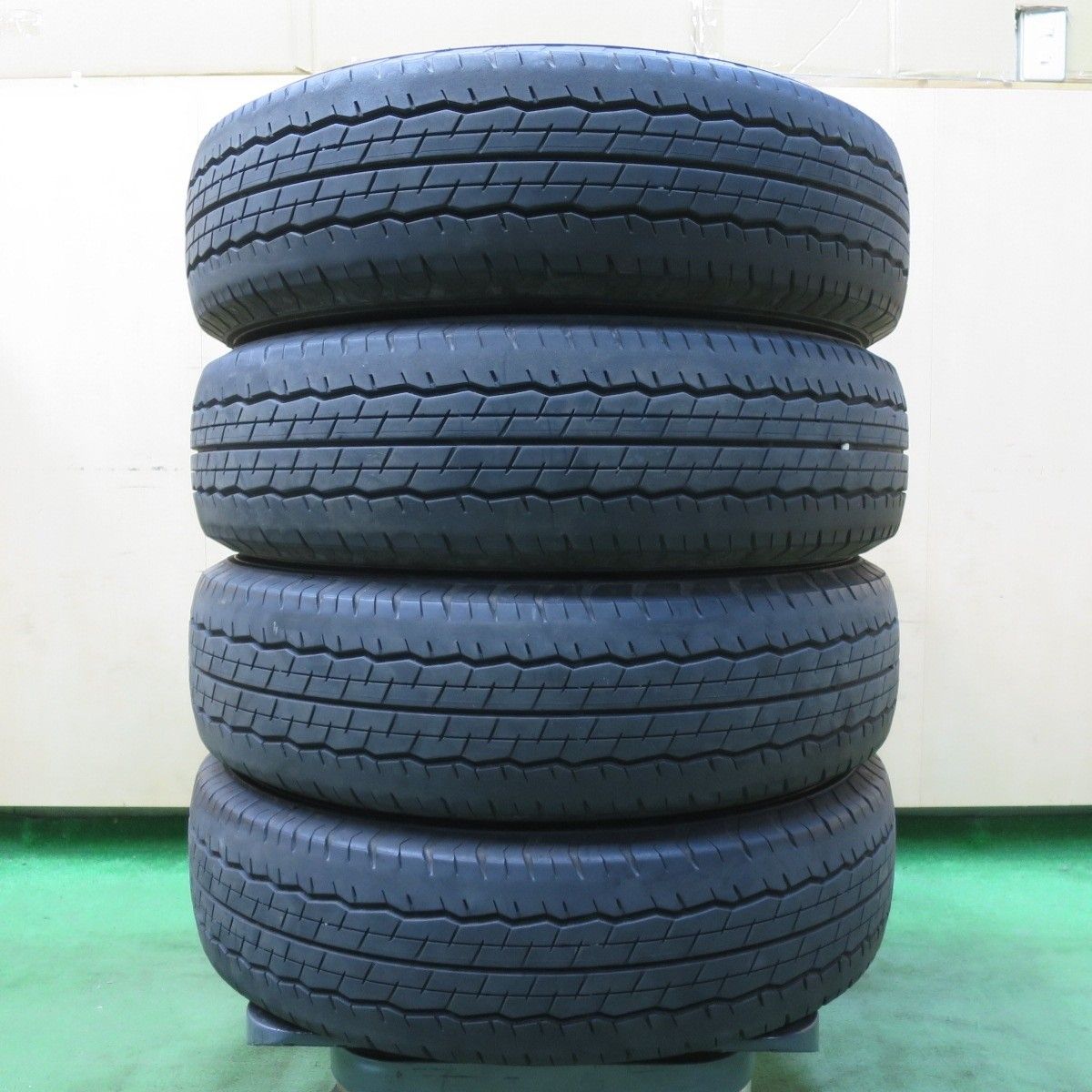 4本価格 22年 195|80R15 107|105N ダンロップ SP175N タイヤ 15インチ ハイエース キャラバン等 5032805イノタ