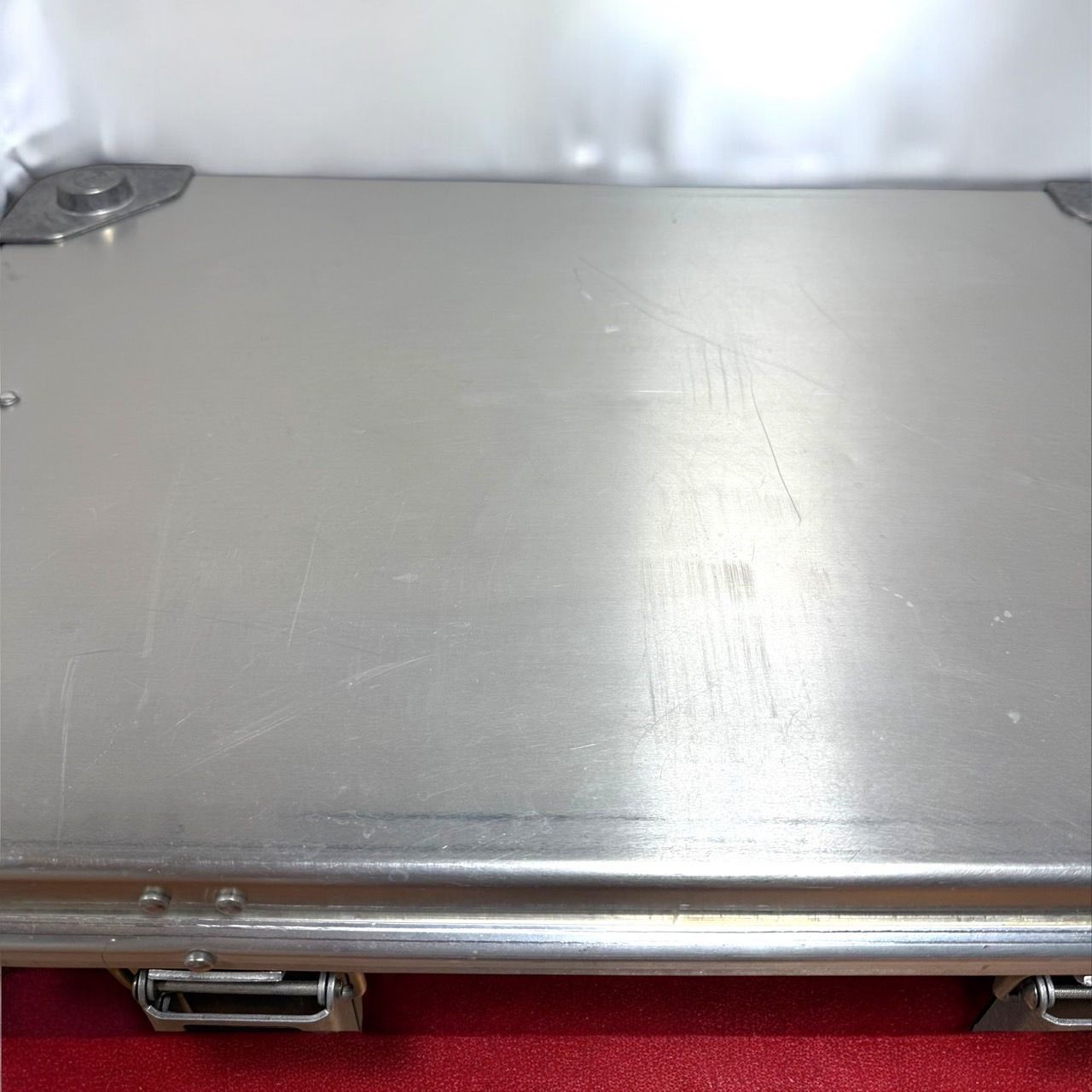 Zarges ツァーゲス K470 40564 アルミ製輸送用コンテナ 70L アルミニウムケース アルミボックス セキュリティセーフボックス 危険物用 メタル収納ボックス アウトドア キャンプ用品 収納ボックス フタ付き 収納ケース 収納 NEXPOTALLINN_EU