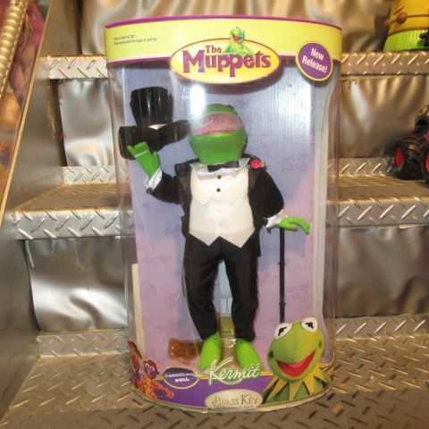 2006年The MuppetsマペッツKermitカーミット人形フィギュアぬいぐるみビンテージポーセリン３１センチタキシード