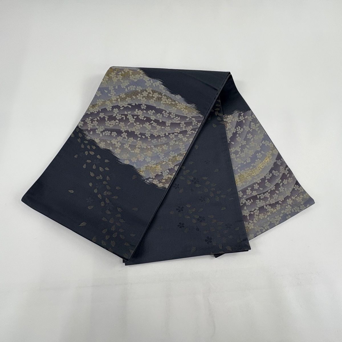 FF-183 名古屋帯 太鼓柄 美品 躾糸 引箔 未使用 未着用 花唐草 向鳥 京都西陣織「よこくに謹製」 引箔 本金箔24K 扇に豪華な鳳凰