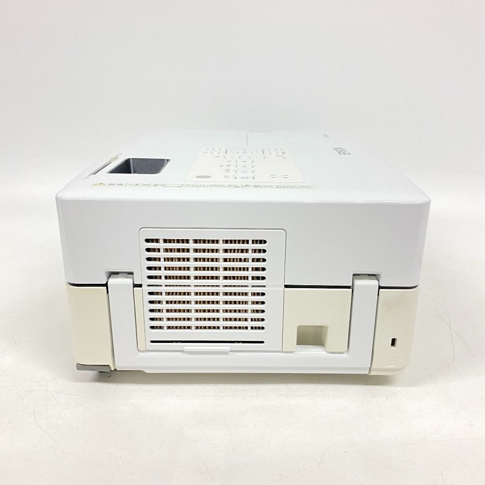 ✨美品 EPSON プロジェクター EH-DM30 DVD再生可能スピーカー内蔵 ✨美品 EPSON プロジェクター EH-DM30 DVD再生可能スピーカー内蔵