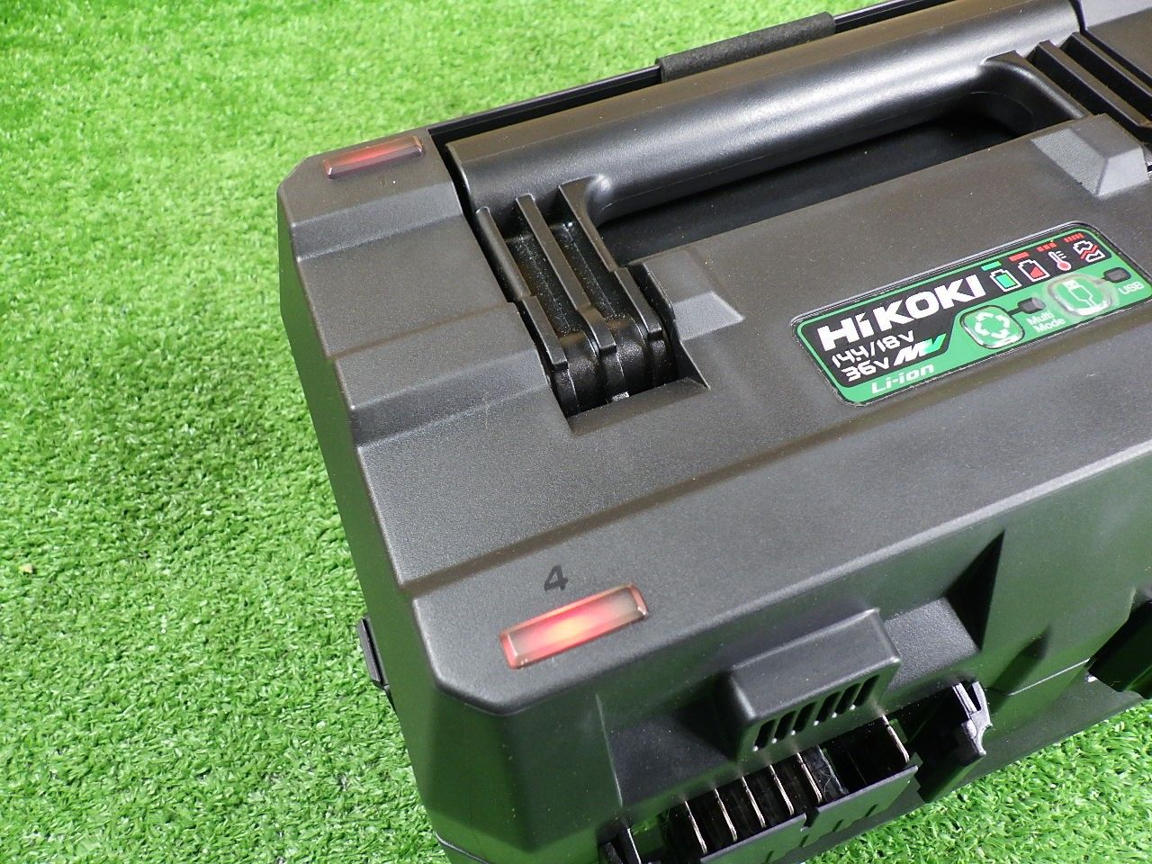 14.4V 18V マルチボルトを同時に充電 HiKOKI ハイコーキ 充電器 マルチポート充電器 UC18YTSL 品