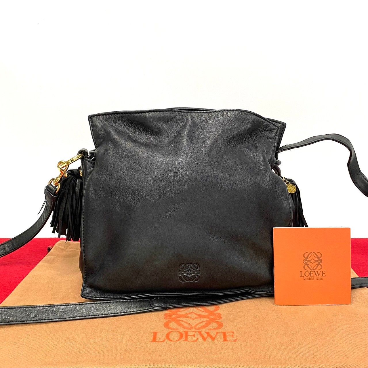 ほぼ未使用 希少 LOEWE ロエベ アナグラム ロゴ ナッパレザー フリンジ 巾着 ミニ ショルダーバッグ ポシェット ブラック 17057 -  メルカリ