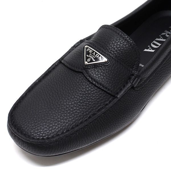 プラダ PRADA トライアングルプレート ドライビングシューズ｜