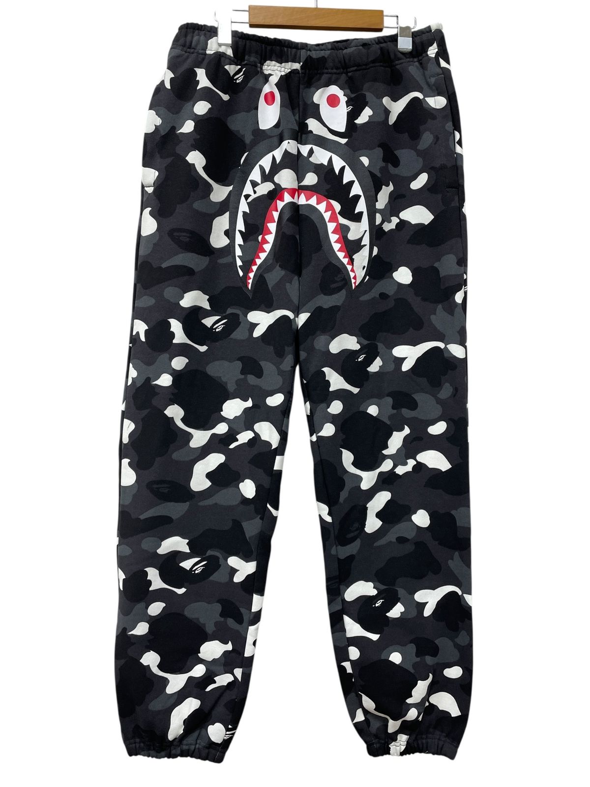 A BATHING APE アベイシングエイプ CITY CAMO SHARK RELAXED FIT SWETPANTS シティーカモ シャーク スエットパンツ 001PTL801312M L 総柄 メンズ|049