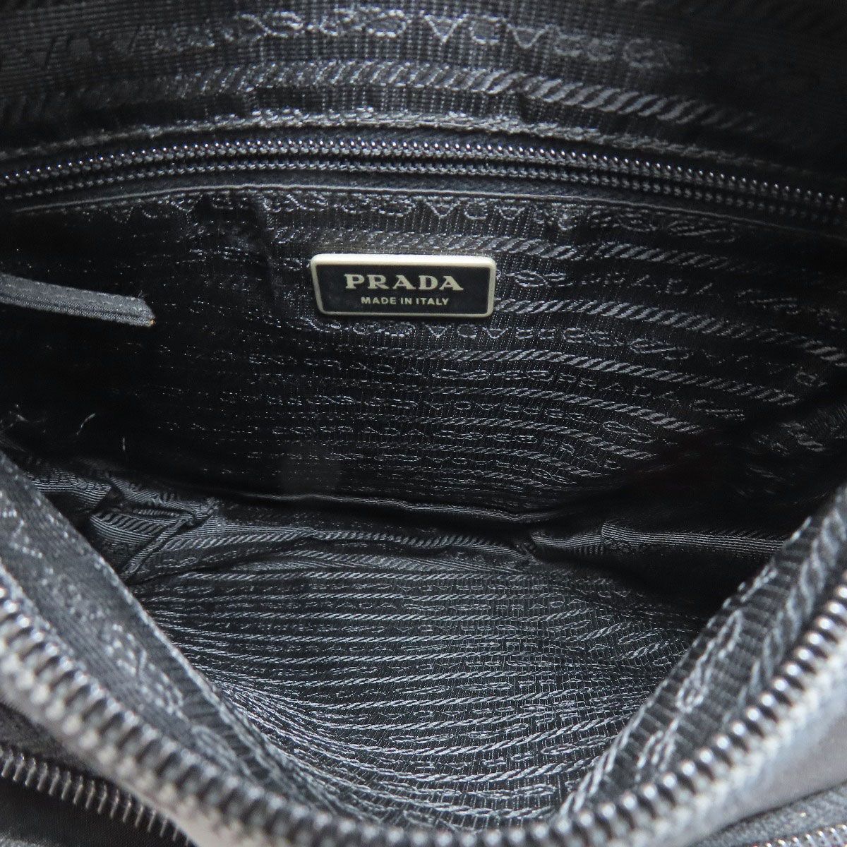 PRADA プラダ ロゴ金具 ショルダーバッグ ナイロン レディース