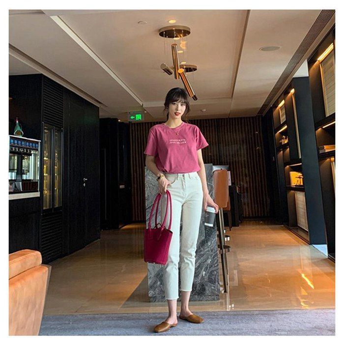 春夏の万能トップス✴︎シンプルでお洒落！デートや女子会、夜の仕事にも大活躍！ Tシャツ レディース 未使用 春 夏 トップス 涼しい 半袖 文字 t
