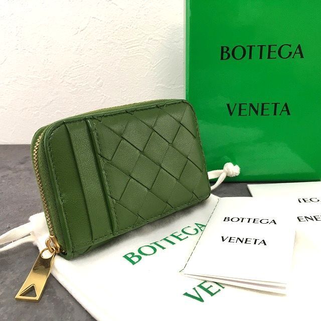 319 送料込み！ 未使用品 BOTTEGAVENETA コンパクトウォレット マキシイントレ グリーン ラムスキン - メルカリ