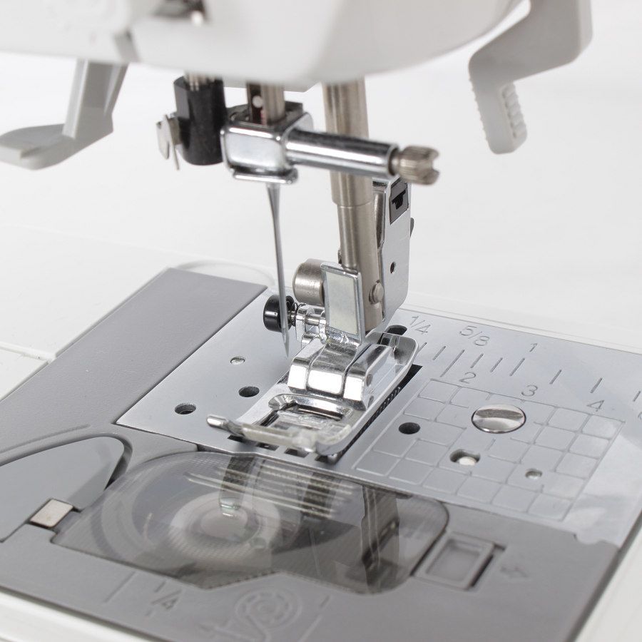 ブラザー ミシン PS205 ホワイト フットコントローラー付｜スマホ/家電  