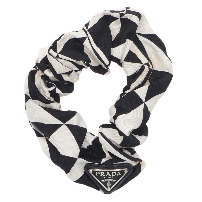 プラダ トライアングルロゴシュシュ メンズ