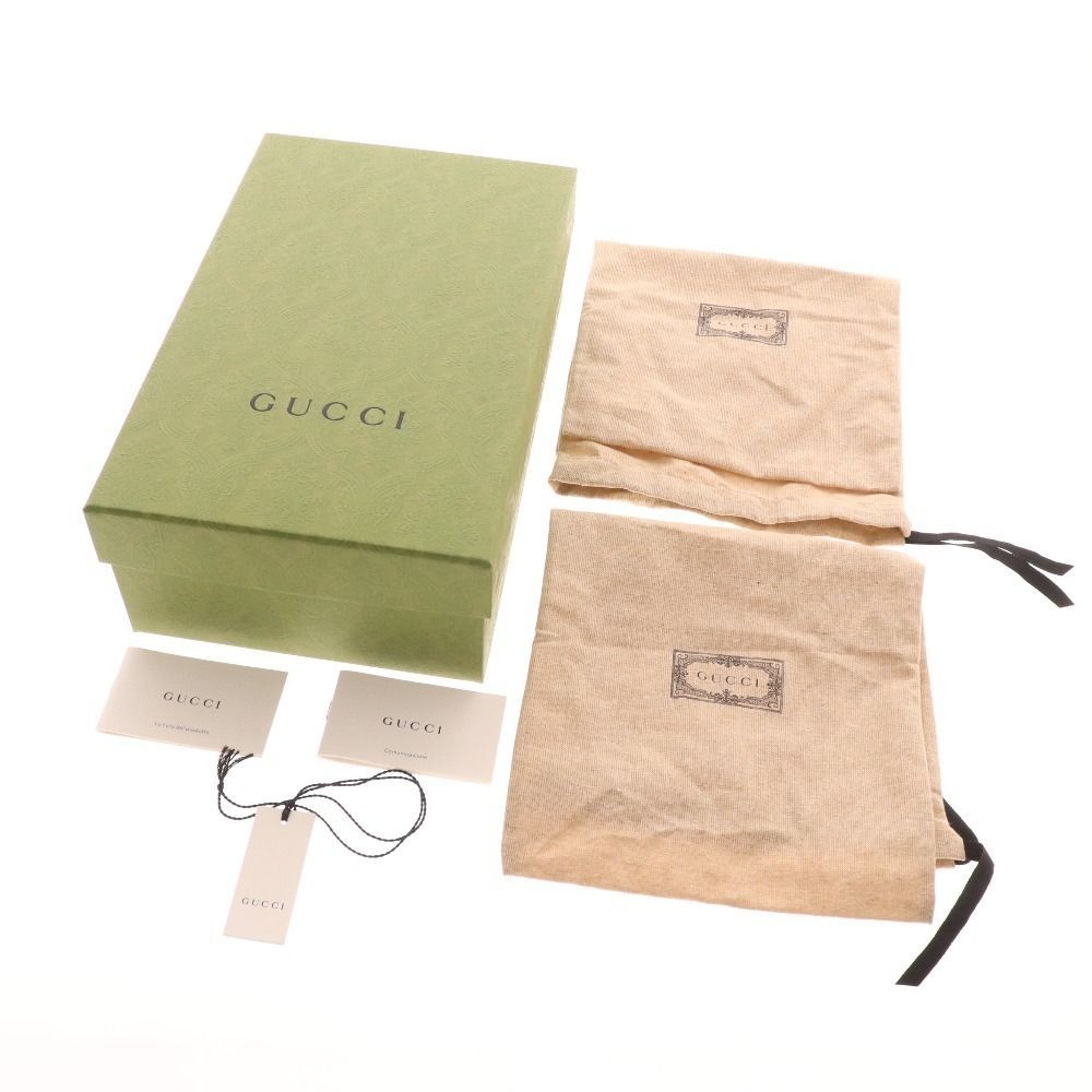GUCCI グッチ ロゴ クリアラバーサンダル GUCCI ラバースライドサンダル エンボス ロゴ クリア 35 - メルカリ