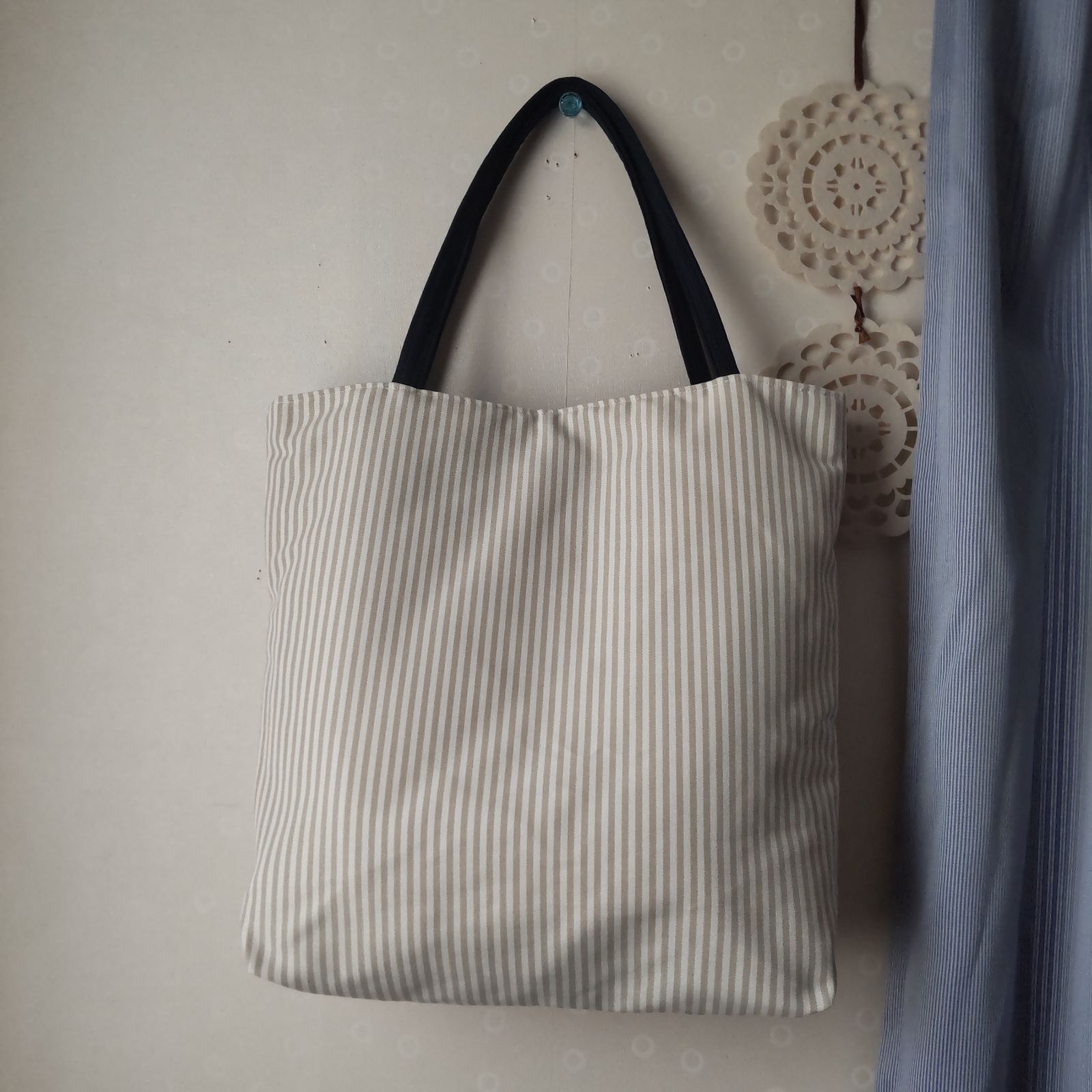 【専用出品】ハンドメイド✳✳パッチワーク　トートバッグ　3点おまとめ ハンドメイド✳✳パッチワーク トートバッグ ピンク 花柄 - メルカリ