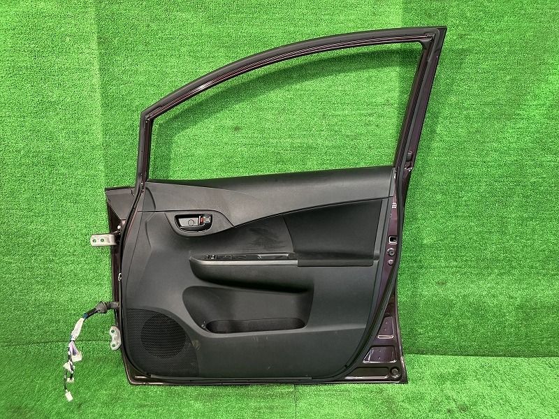 ラクティス NCP125 右フロントドア X 4WD アサヒ M2H3 67001-52490 9AH
