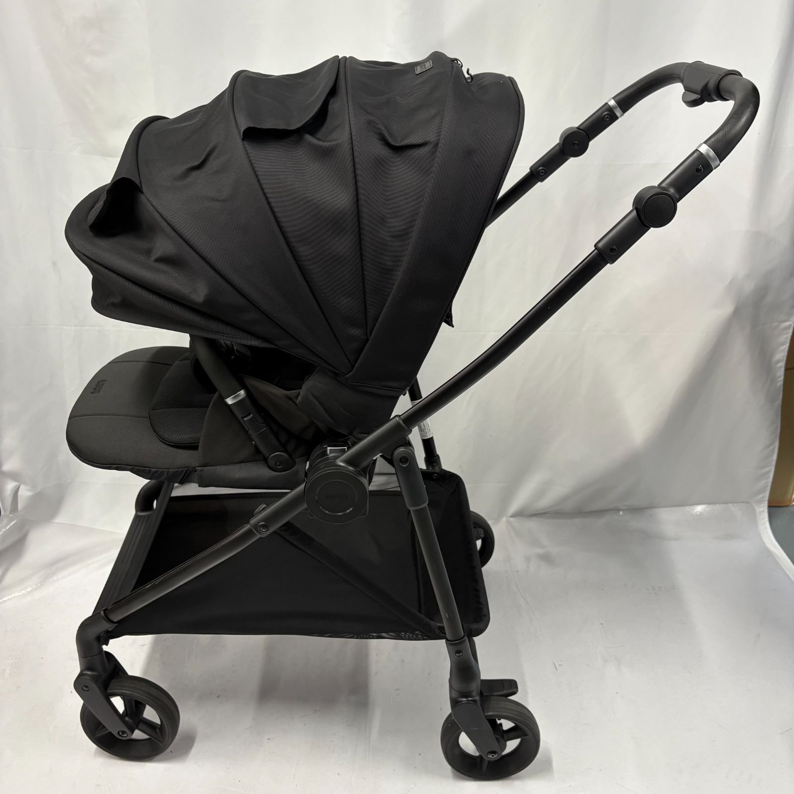 極美品 Aprica ルーチェフリー ブラック 黒 - メルカリ