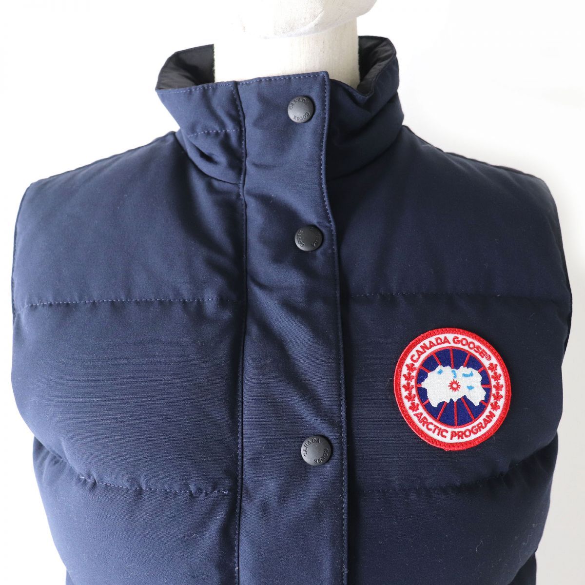 極美品△正規品 CANADA GOOSE カナダグース 2832L ワッペン付