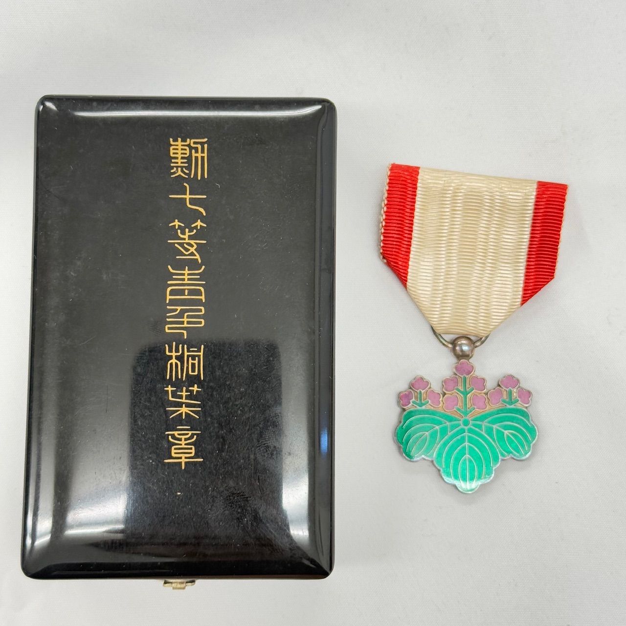 勲章とメダルセット 3つのメダル付き 勲章バッチ 樹脂製 メッセージシール付 145種目から選べる ATZ-3099