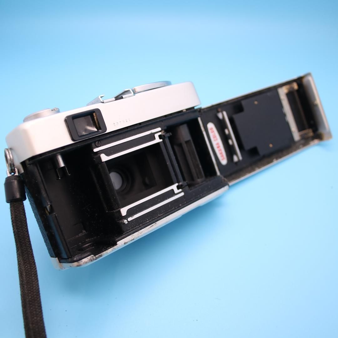 お値打ちの ❁ ❁Konica C35 E-L クラシック フィルムカメラ 動作 済み