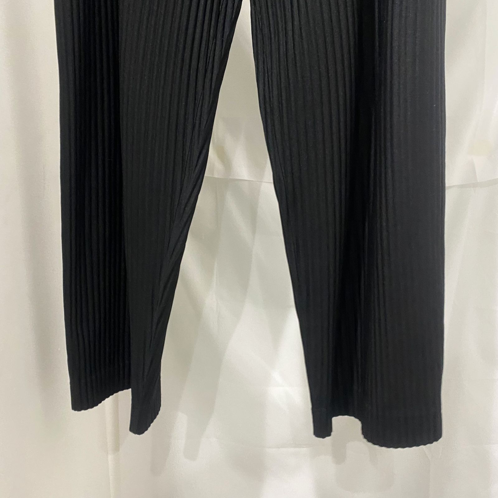 homme plisse issey miyake フレアパンツ PLEATS BOTTOMS 2 – isseymiyake.com