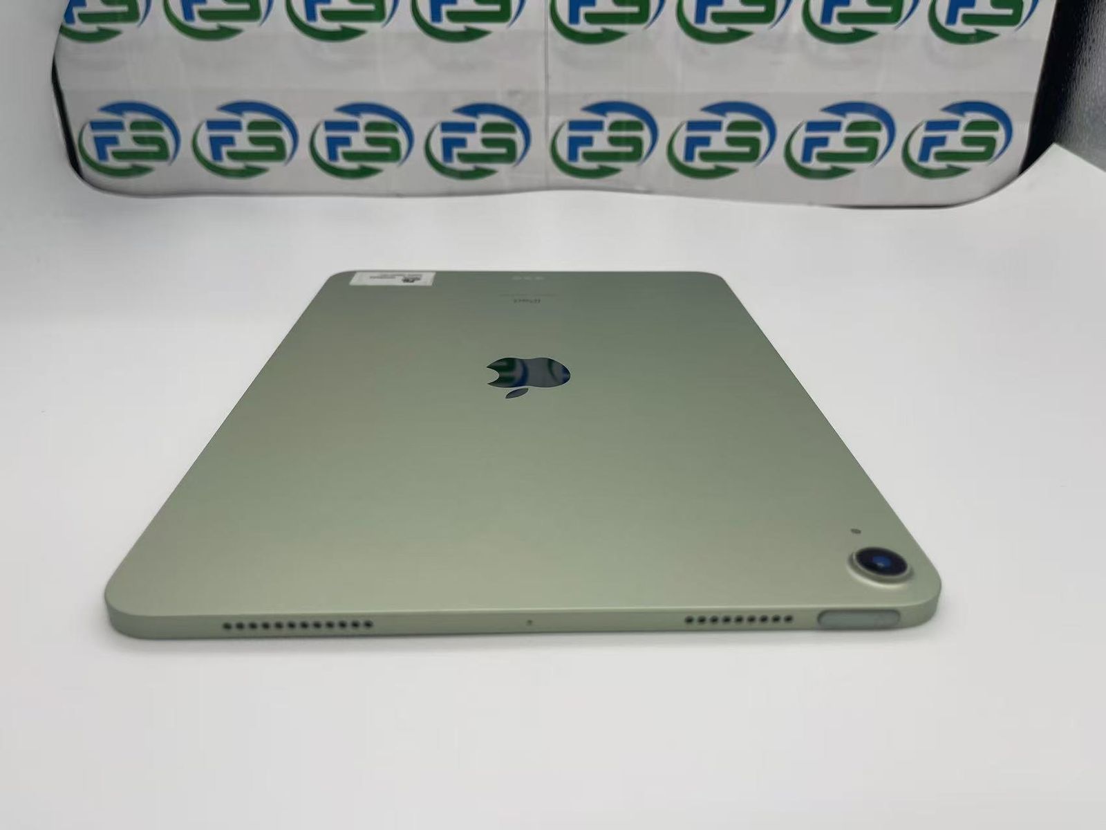 iPad Air 第4世代 256GB スペースグレイ ― Touch ID不可・電源