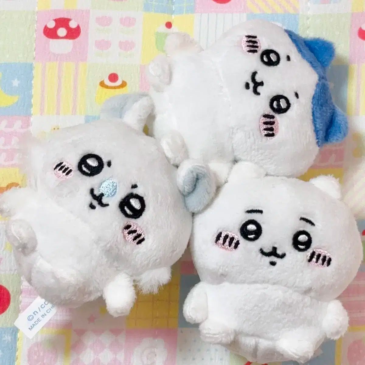 ちいかわ | JChere日本代购 ちかわ ハチワレ うさぎ 古本屋 モモンガ