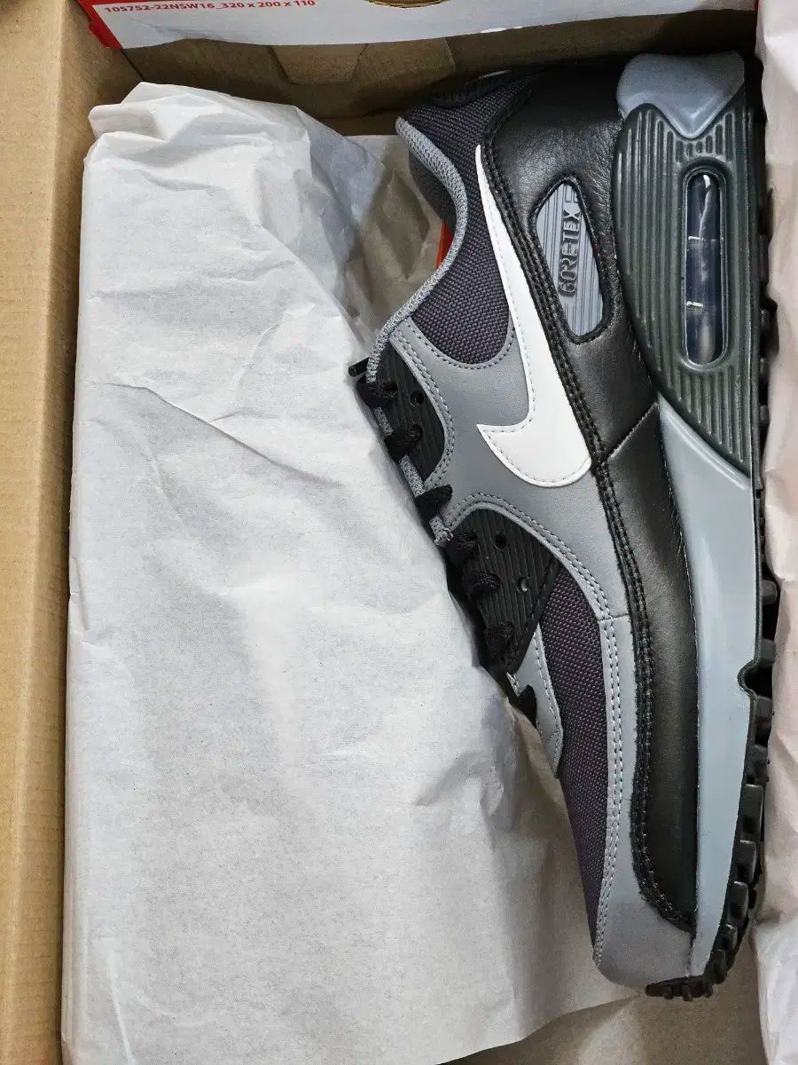 【雷市場（ポンジャン）商品韓国直送】 NIKE(ナイキ) エアマックス 90 GORE ー TEX 新品