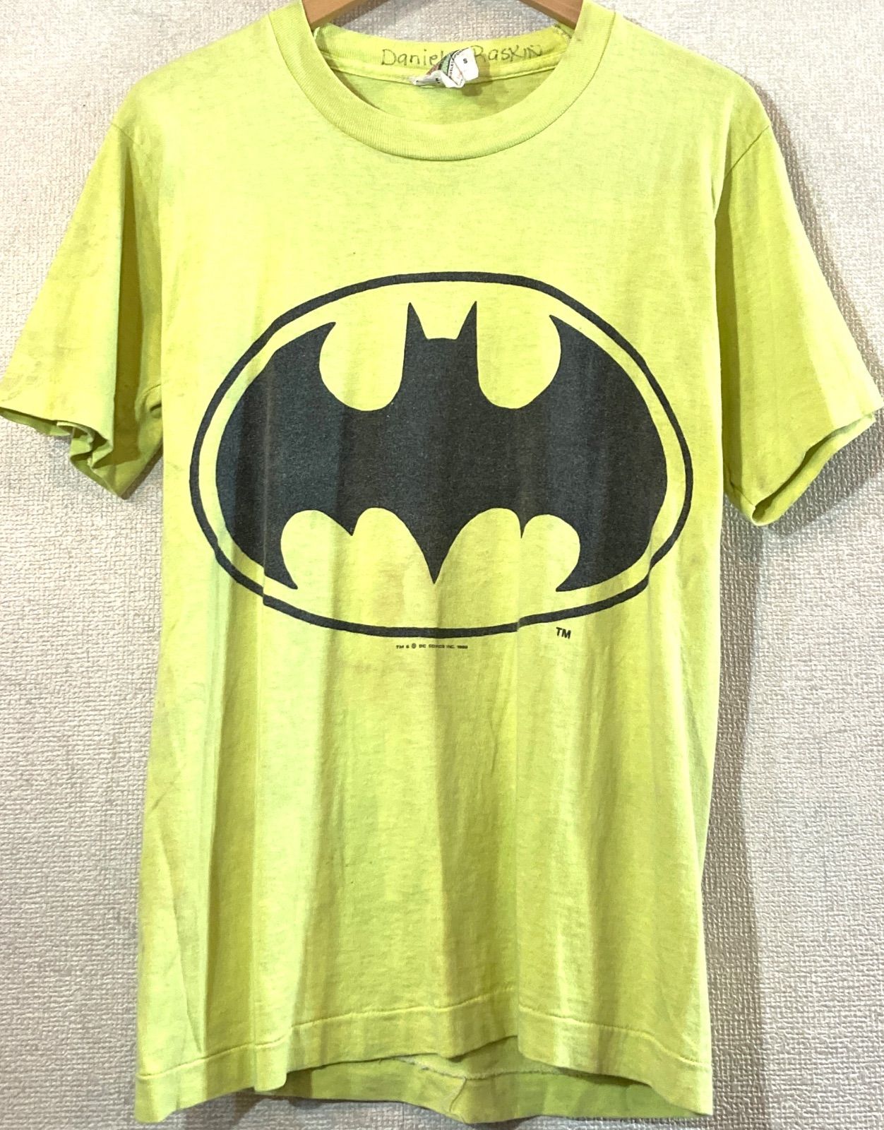 BATMAN 80 sVINTAGE Tシャツ アニメーション ムービー ロゴデザイン シングルステッチ DC COMICS バットマン ビンテージ イエロー 黄黒